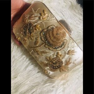 Women’s rose clutch